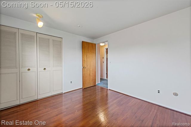 1348 N Charlesworth Street, Dearborn Heights, MI 48127