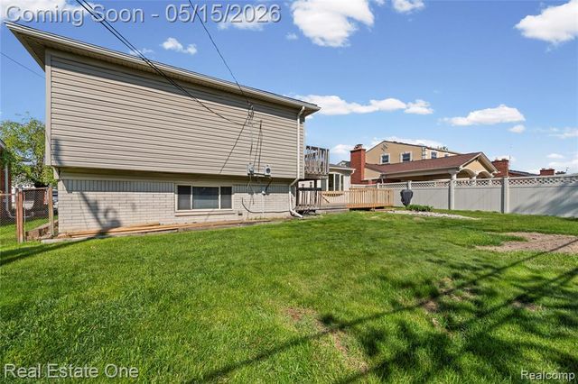 1348 N Charlesworth Street, Dearborn Heights, MI 48127