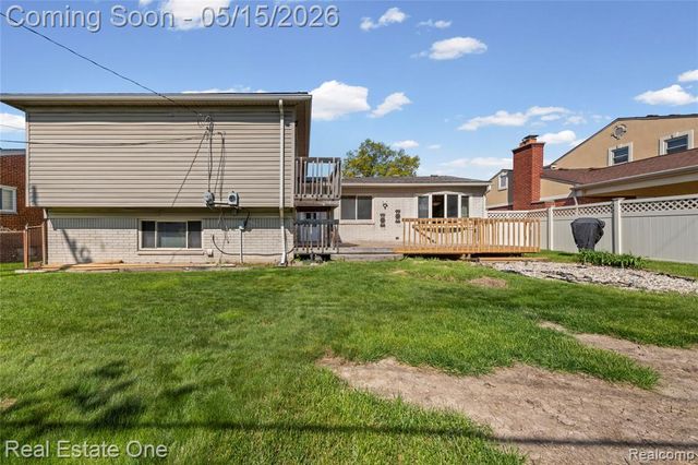 1348 N Charlesworth Street, Dearborn Heights, MI 48127