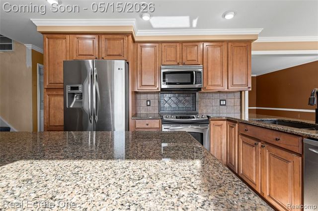 1348 N Charlesworth Street, Dearborn Heights, MI 48127