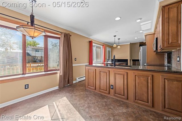 1348 N Charlesworth Street, Dearborn Heights, MI 48127