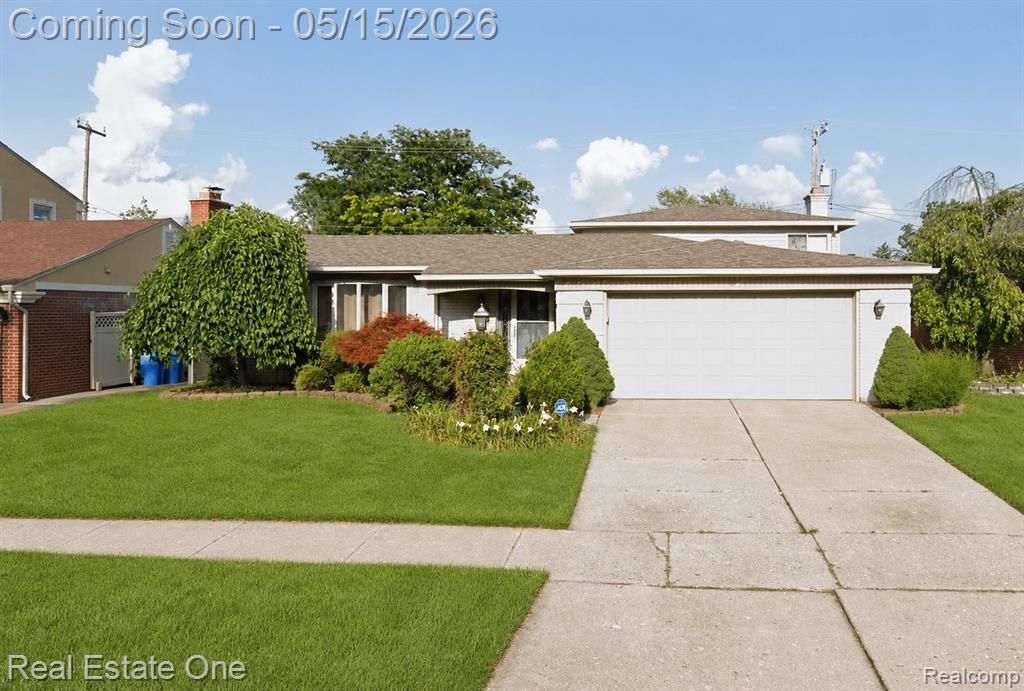 1348 N Charlesworth Street, Dearborn Heights, MI 48127