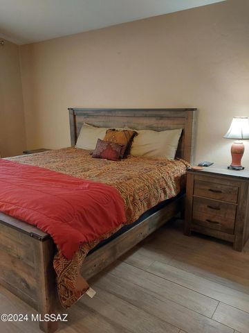 9674 E Country Court, Tucson, AZ 85749