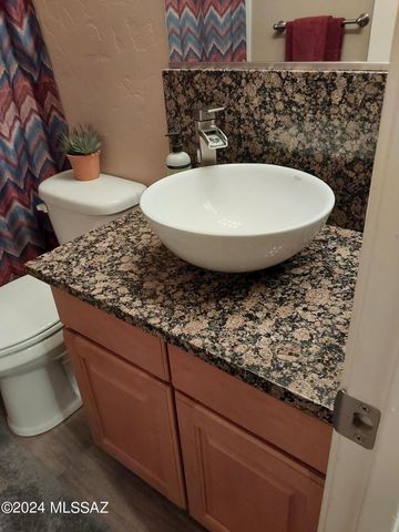 9674 E Country Court, Tucson, AZ 85749