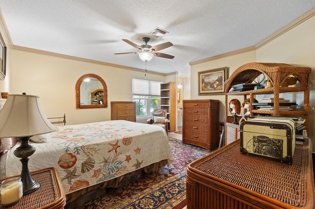 7 HICKORY HEAD HAMMOCK, The Villages, FL 32159