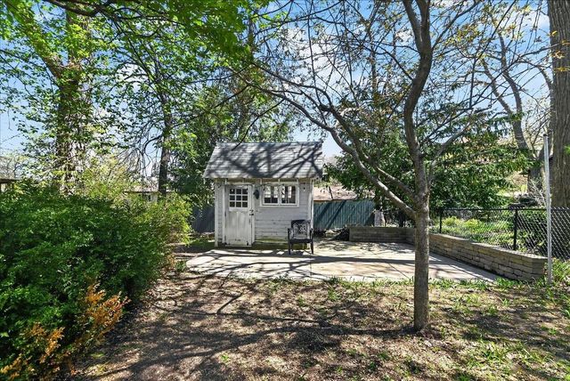 6105 Rivercrest Drive, Mcfarland, WI 53558