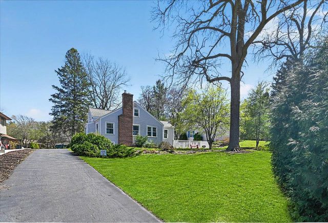 6105 Rivercrest Drive, Mcfarland, WI 53558