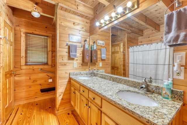 135 Muller Lane, Ellijay, GA 30540