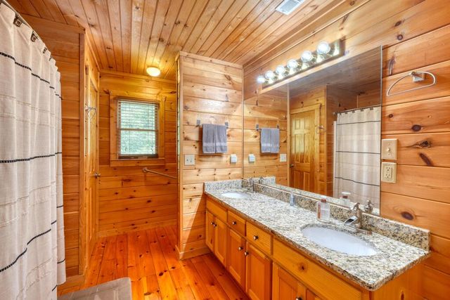 135 Muller Lane, Ellijay, GA 30540