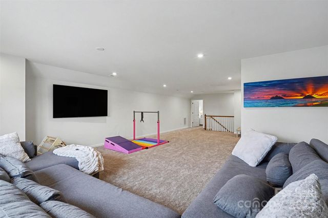 15209 Marymont Avenue, Huntersville, NC 28078