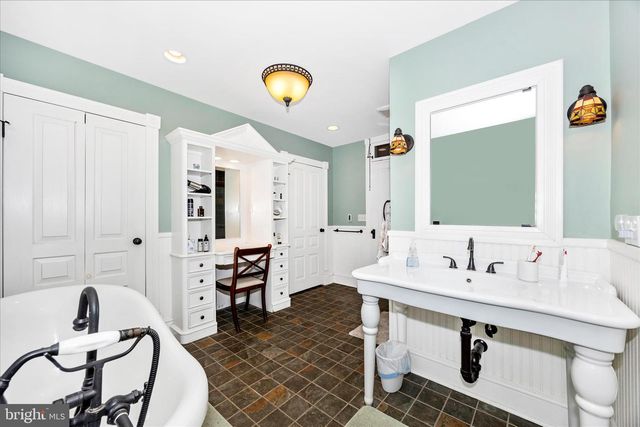 124 E MAIN ST, Middletown, MD 21769