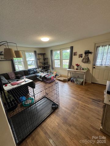1045 Warren Place NW, Lenoir, NC 28645