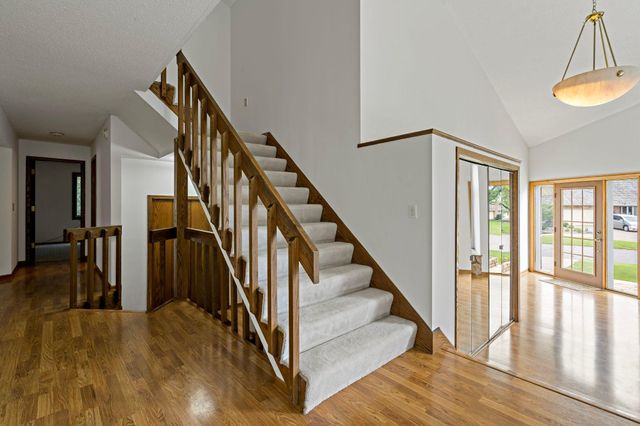 10300 27th Avenue N, Plymouth, MN 55441