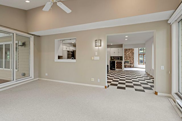 10300 27th Avenue N, Plymouth, MN 55441