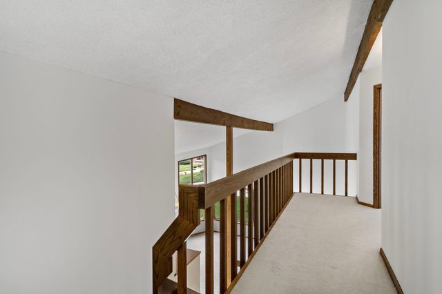 10300 27th Avenue N, Plymouth, MN 55441