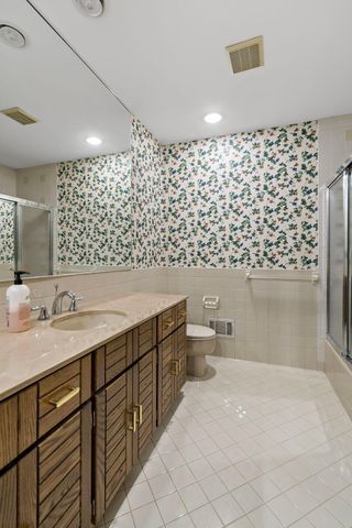 10300 27th Avenue N, Plymouth, MN 55441