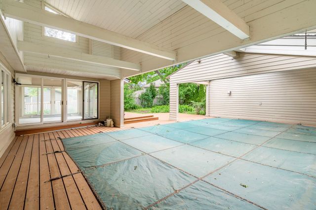 10300 27th Avenue N, Plymouth, MN 55441