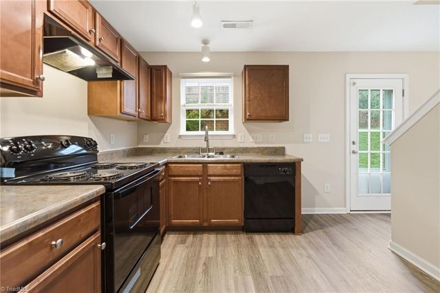 1475 Worchester Street, Kernersville, NC 27284