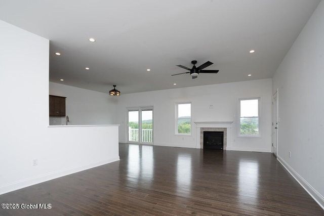 922 Ridge View Circle, Schodack, NY 12033