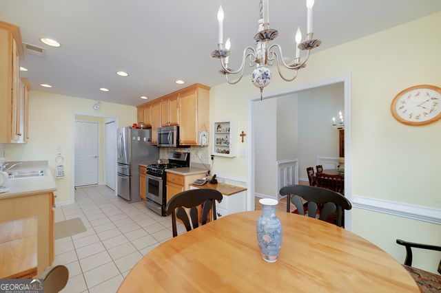 125 Pinnacle Lane, Mcdonough, GA 30253