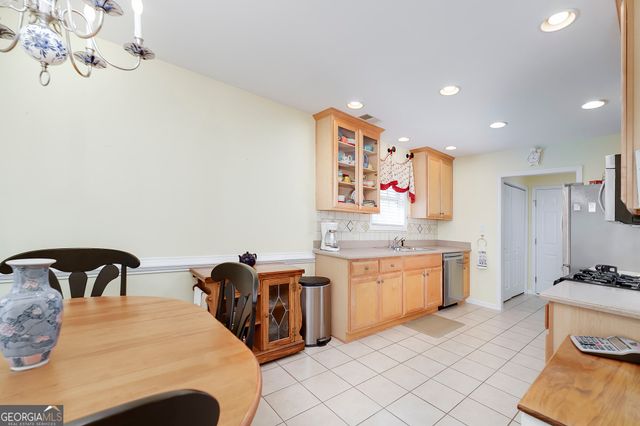 125 Pinnacle Lane, Mcdonough, GA 30253