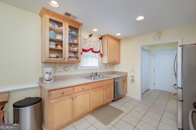 125 Pinnacle Lane, Mcdonough, GA 30253