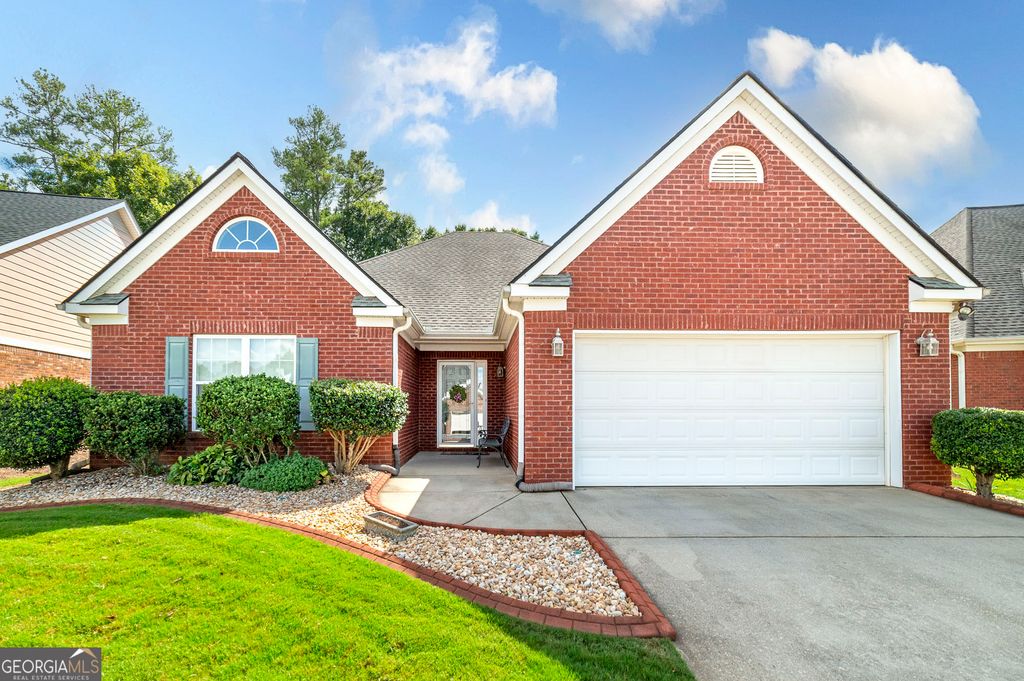 125 Pinnacle Lane, Mcdonough, GA 30253