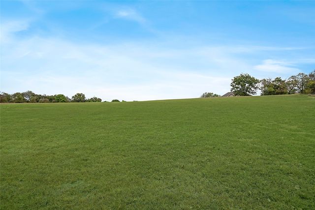 516 Rogers Road, Benbrook, TX 76126