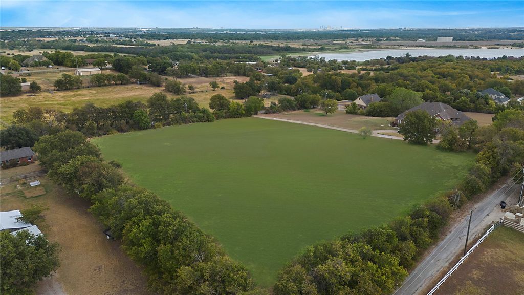 516 Rogers Road, Benbrook, TX 76126 — photo 2