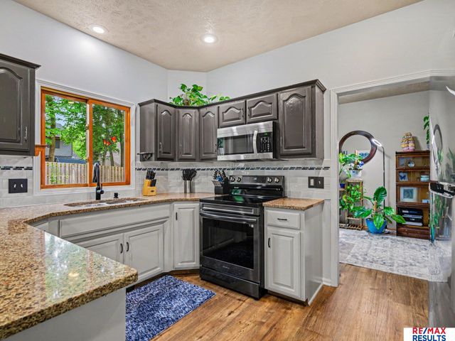14210 S 30th Avenue, Bellevue, NE 68123
