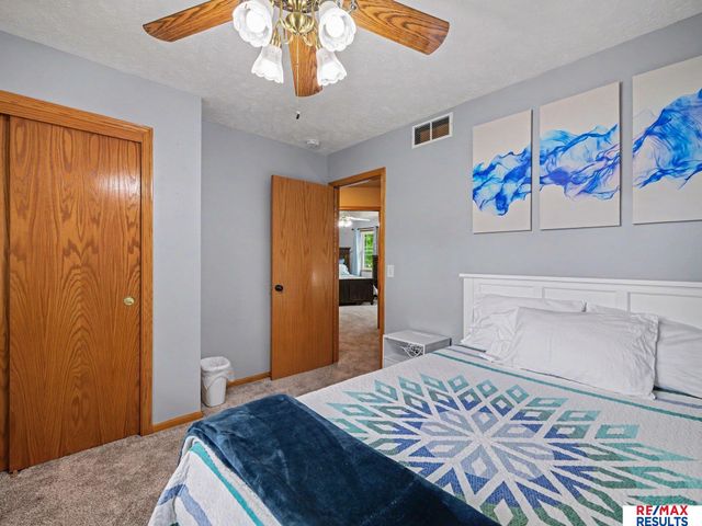 14210 S 30th Avenue, Bellevue, NE 68123