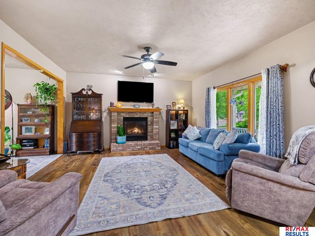 14210 S 30th Avenue, Bellevue, NE 68123