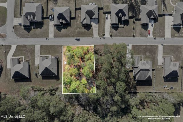 46 E Yellowstone Road, Hattiesburg, MS 39402