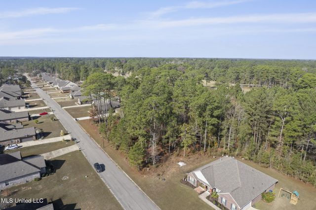 46 E Yellowstone Road, Hattiesburg, MS 39402