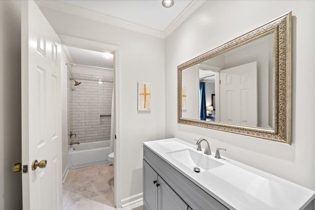 8787 KNOB OAK CV, Germantown, TN 38139