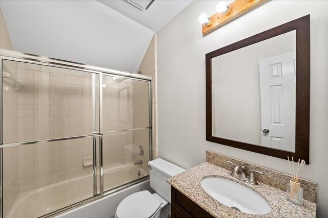 8787 KNOB OAK CV, Germantown, TN 38139