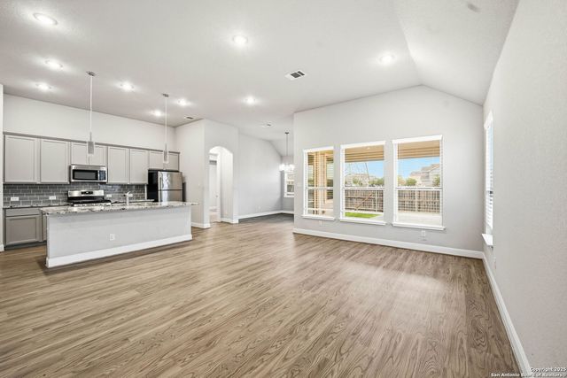 5122 Village Park, Schertz, TX 78154