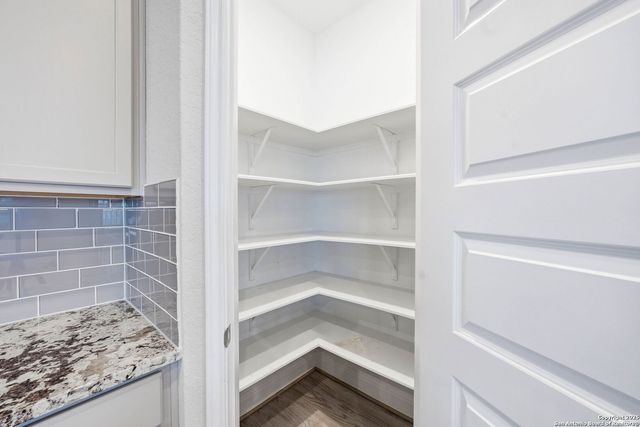 5122 Village Park, Schertz, TX 78154