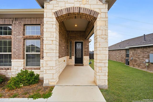 5122 Village Park, Schertz, TX 78154