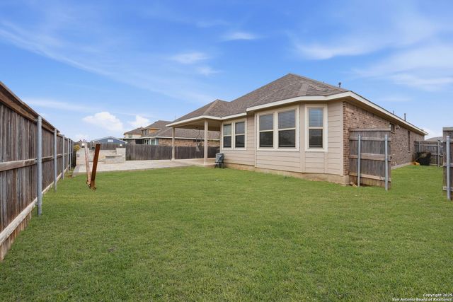 5122 Village Park, Schertz, TX 78154