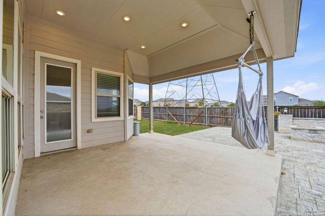 5122 Village Park, Schertz, TX 78154