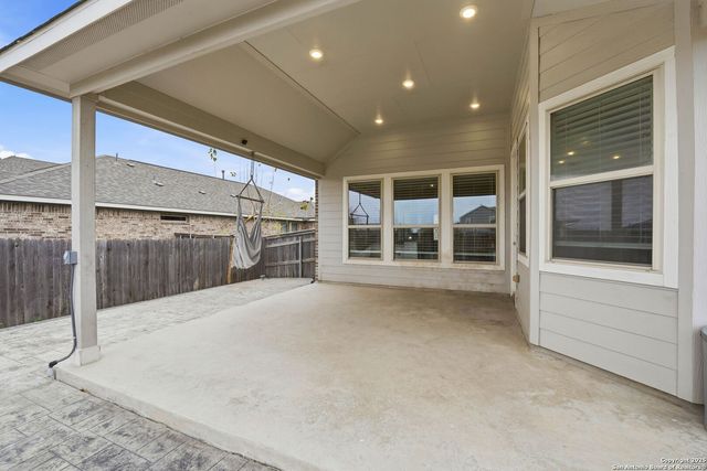 5122 Village Park, Schertz, TX 78154