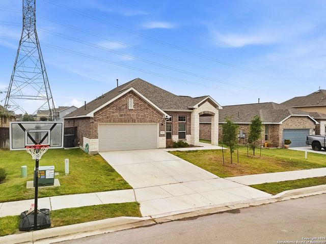 5122 Village Park, Schertz, TX 78154