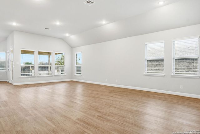 5122 Village Park, Schertz, TX 78154