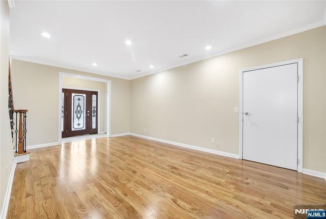 585 Mount Prospect Avenue, Clifton, NJ 07012