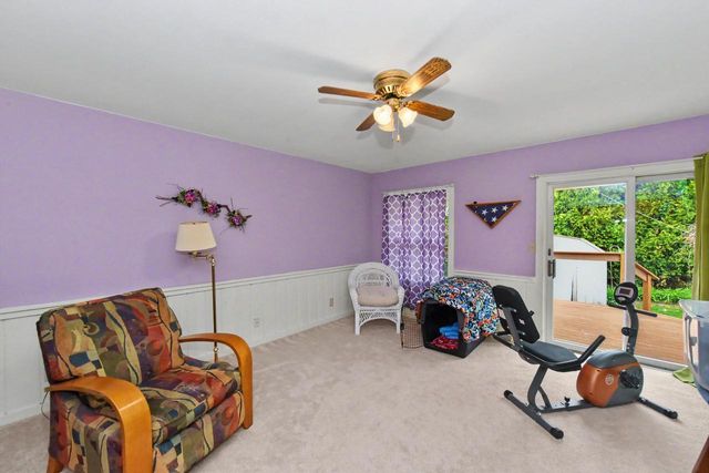 211 E Alta Loma CIRCLE, Thiensville, WI 53092