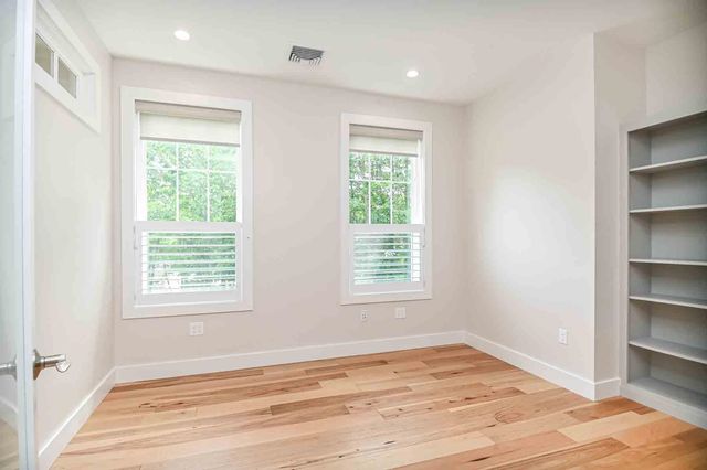 960 Sagamore Ave Unit 23, Portsmouth, NH 03801