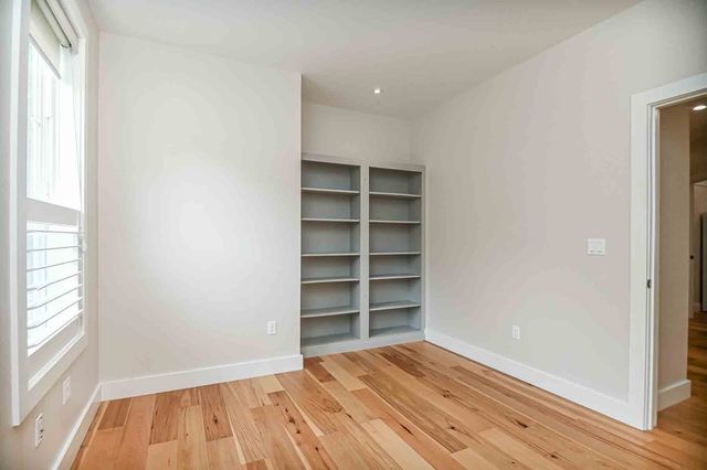 960 Sagamore Ave Unit 23, Portsmouth, NH 03801
