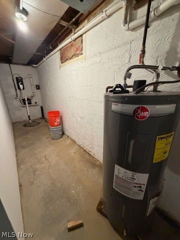 35180 Solon Road, Solon, OH 44139