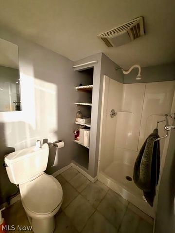 35180 Solon Road, Solon, OH 44139